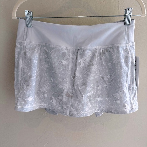 lululemon athletica Dresses & Skirts - Lululemon Pace Rival skirt!